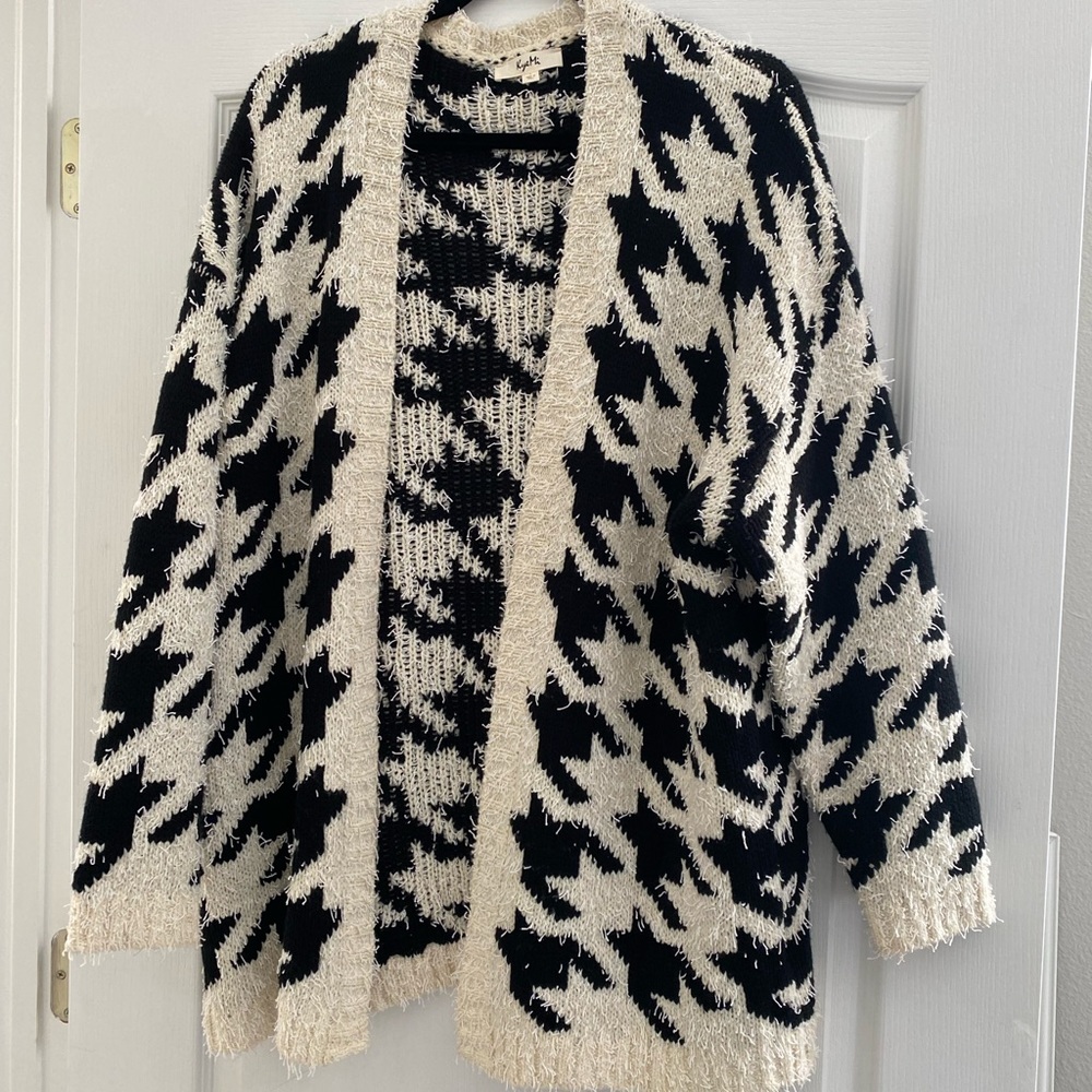 Kye Mi Houndstooth Cardigan Size L